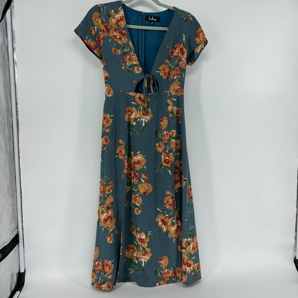 Lulu's Floral Cut-Out Midi Dress Women's XS Lovely Dusty Sage Flowy Summer Dress
